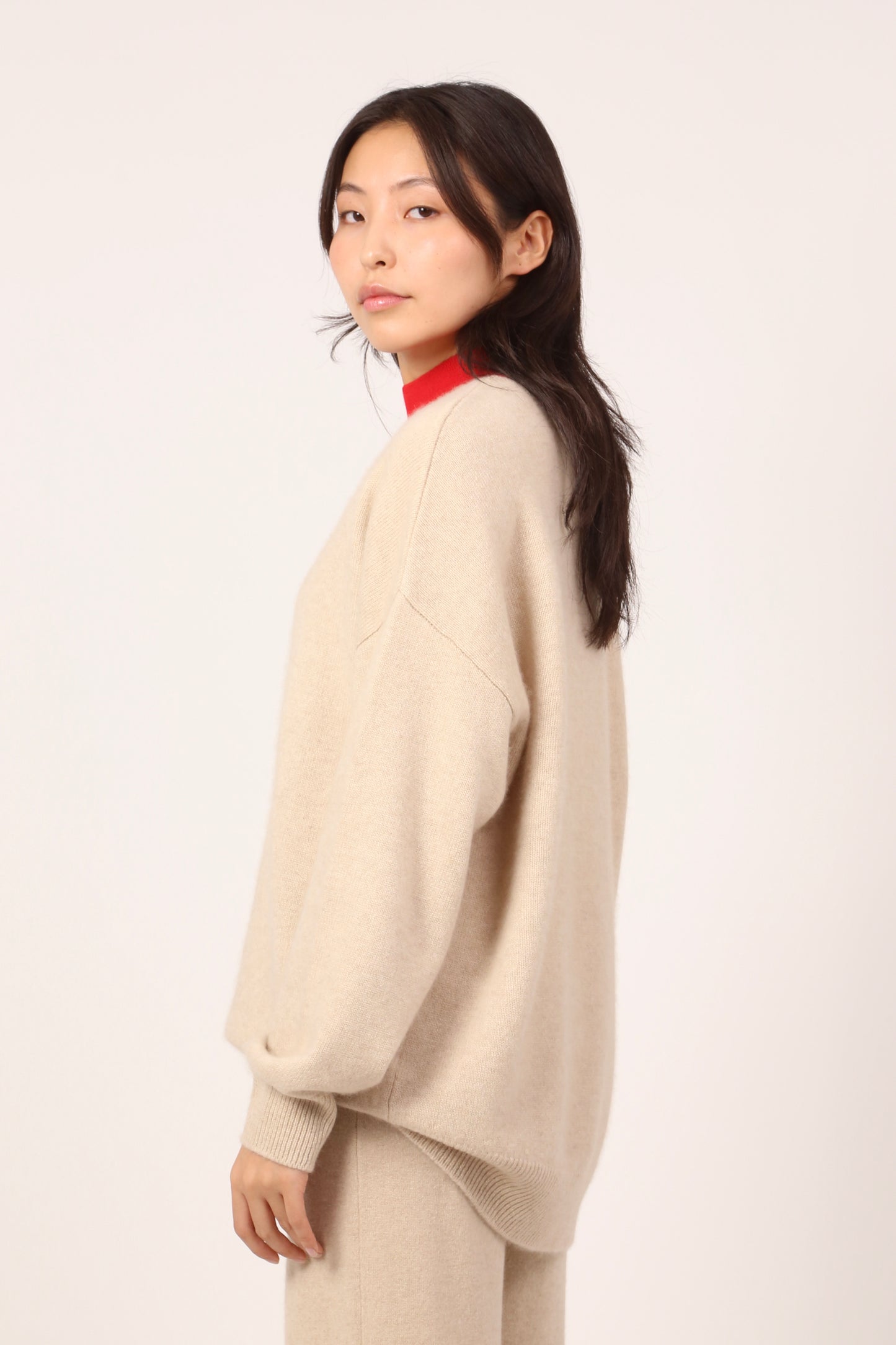 TURTLENECK IN RED & BEIGE