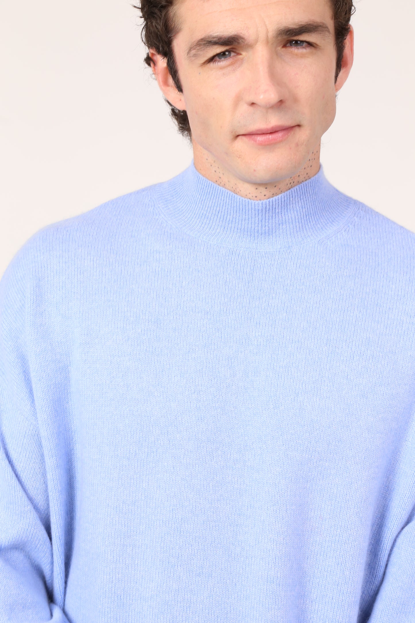 TURTLENECK IN LIGHT BLUE