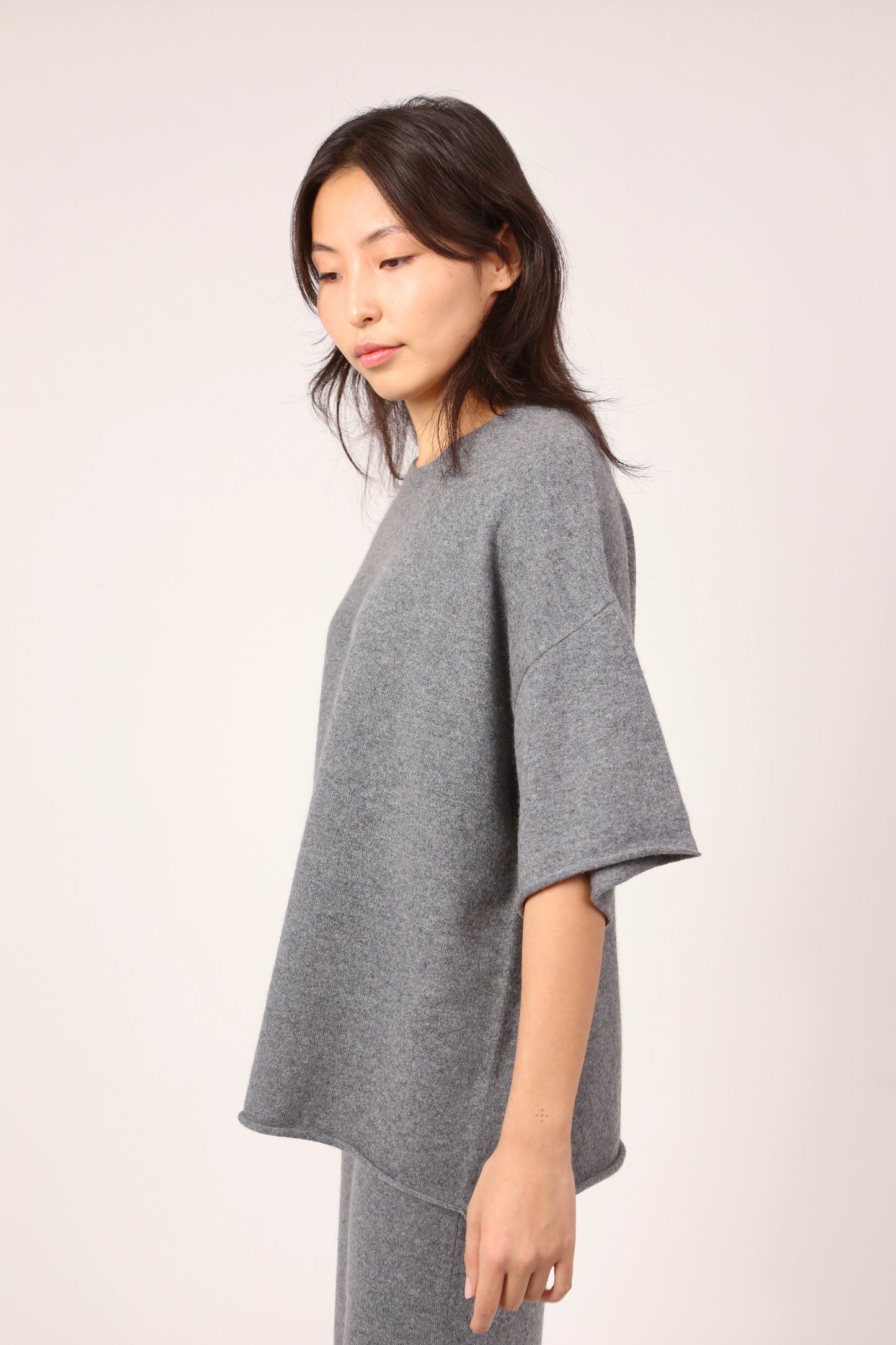 BIG TEE IN HEATHER GREY
