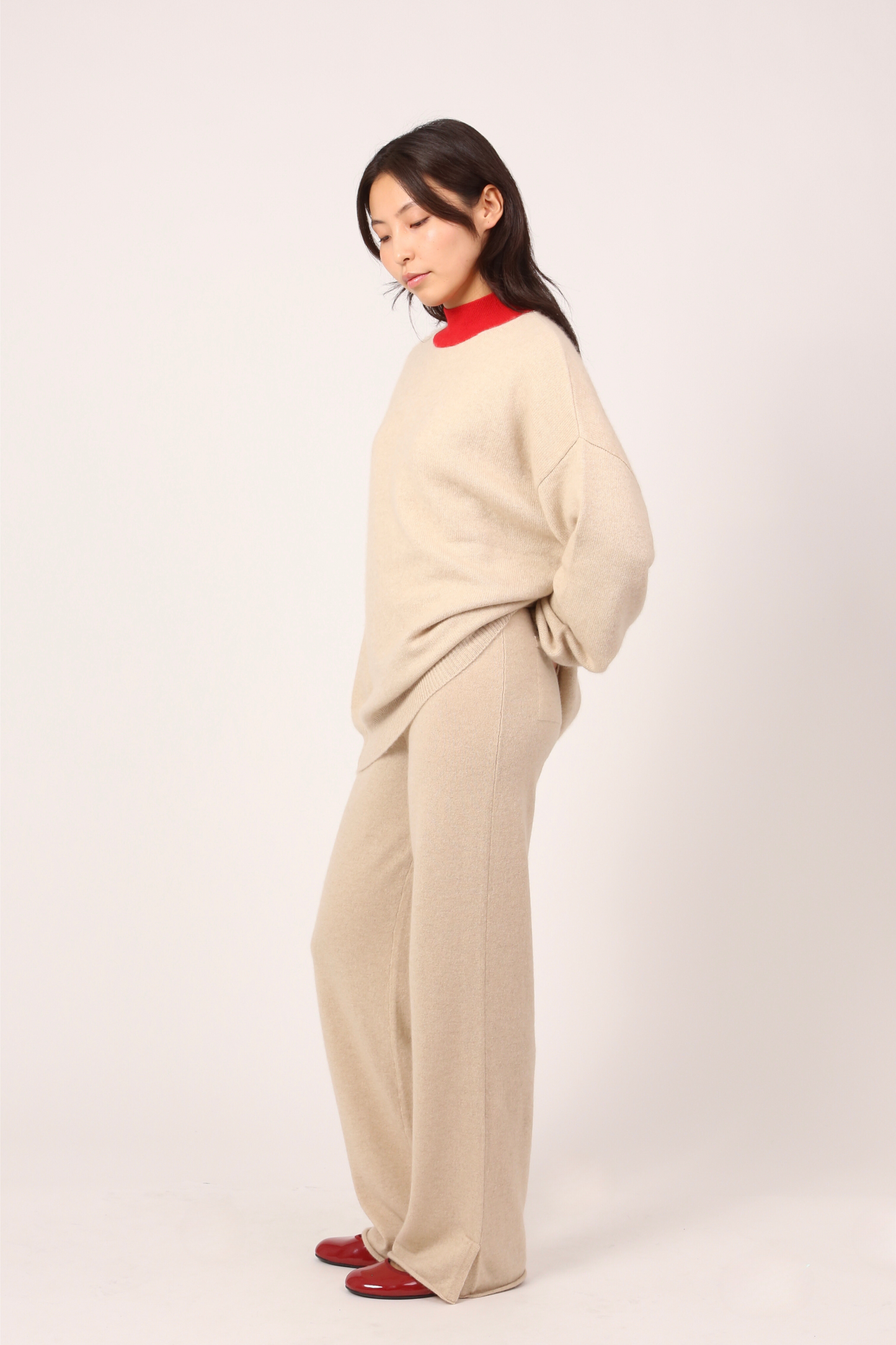 TURTLENECK IN RED & BEIGE