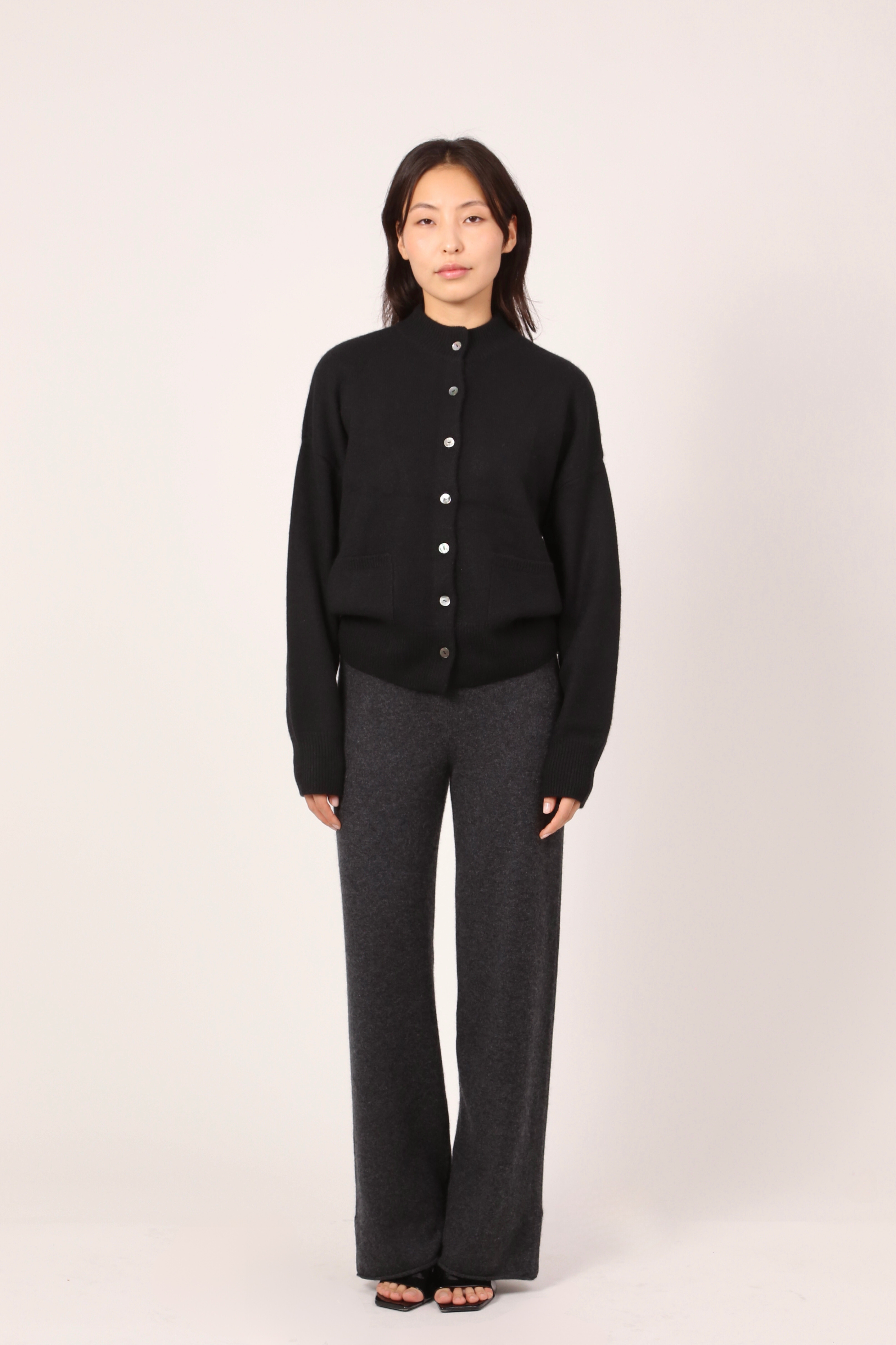 everyday cardi in black