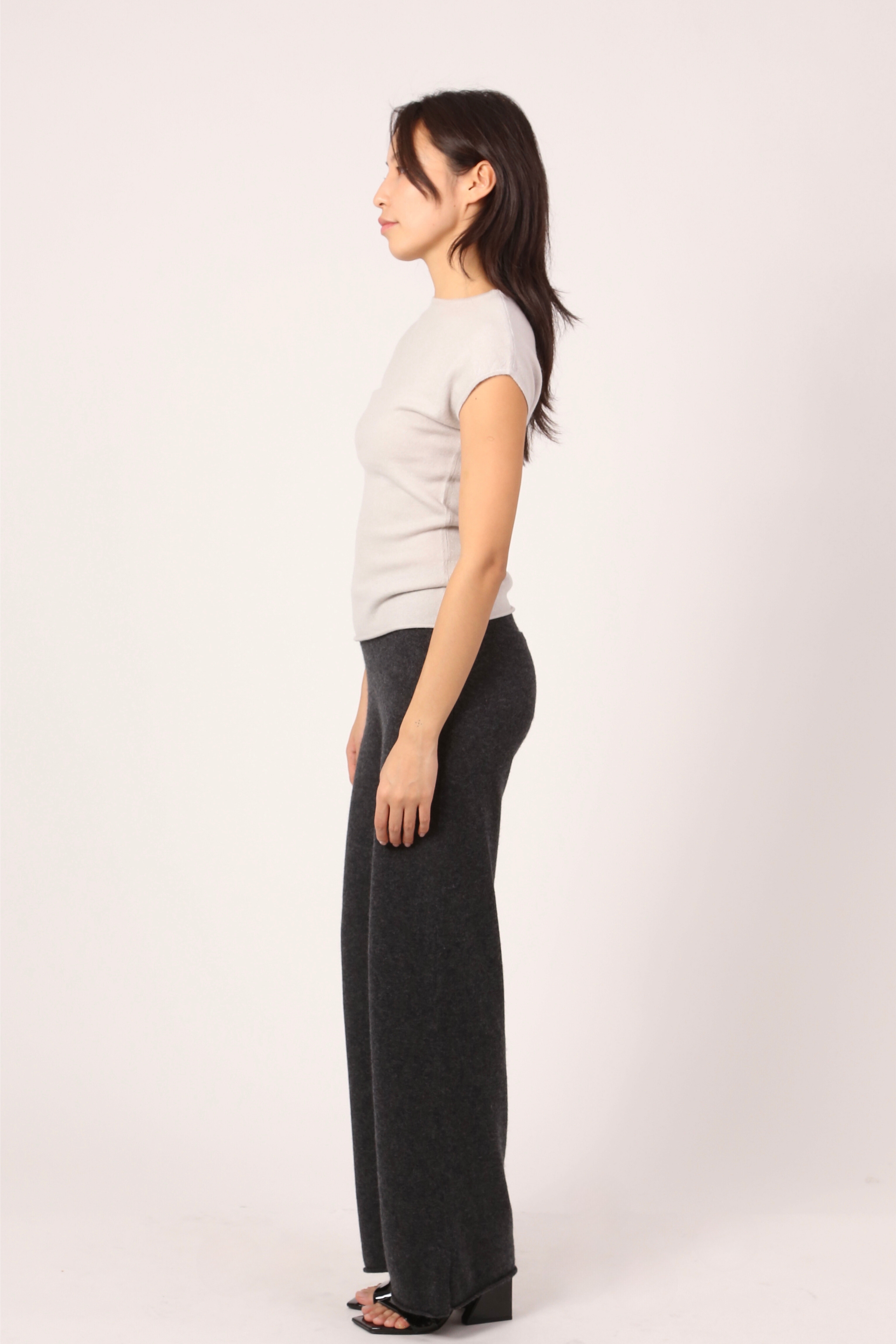 little tee in clay grey