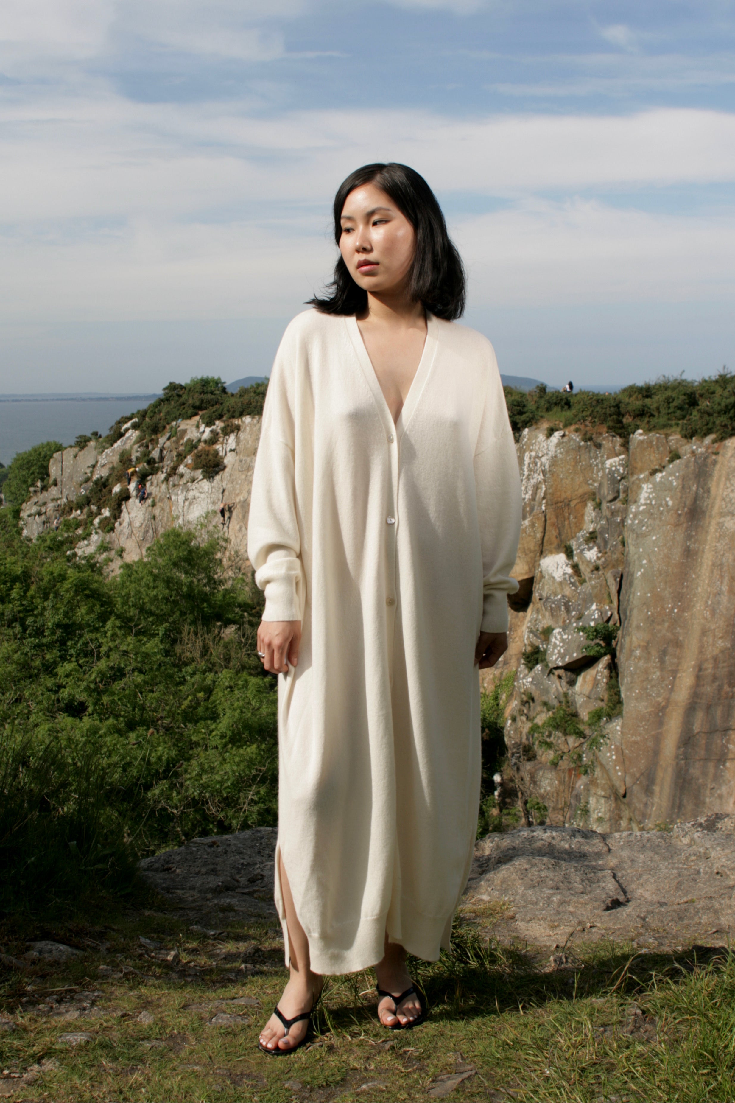 long v-neck cardi in cream