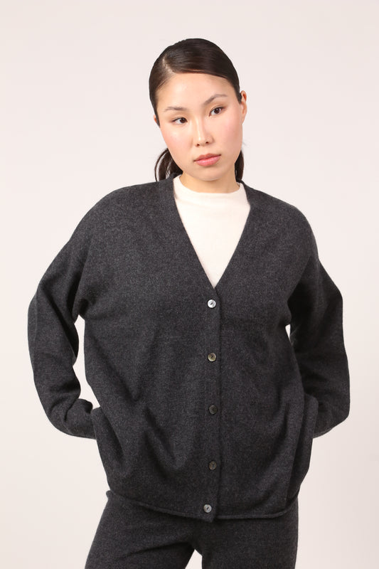 V-NECK CARDI IN DARK GREY