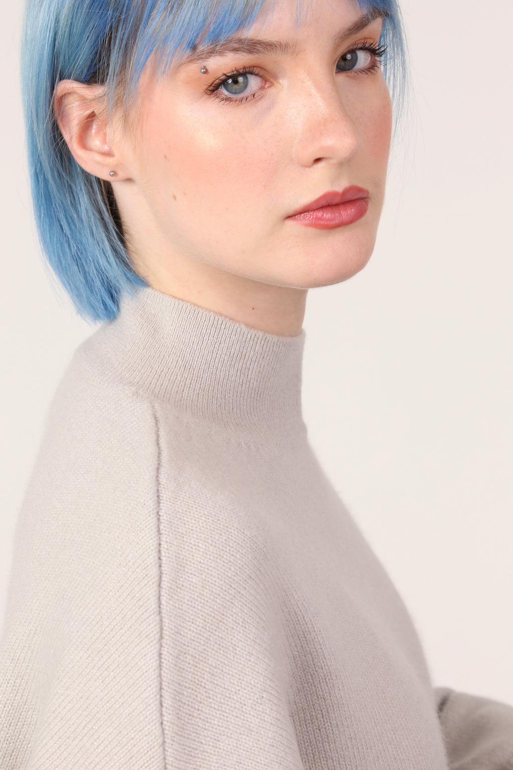 turtleneck in clay grey