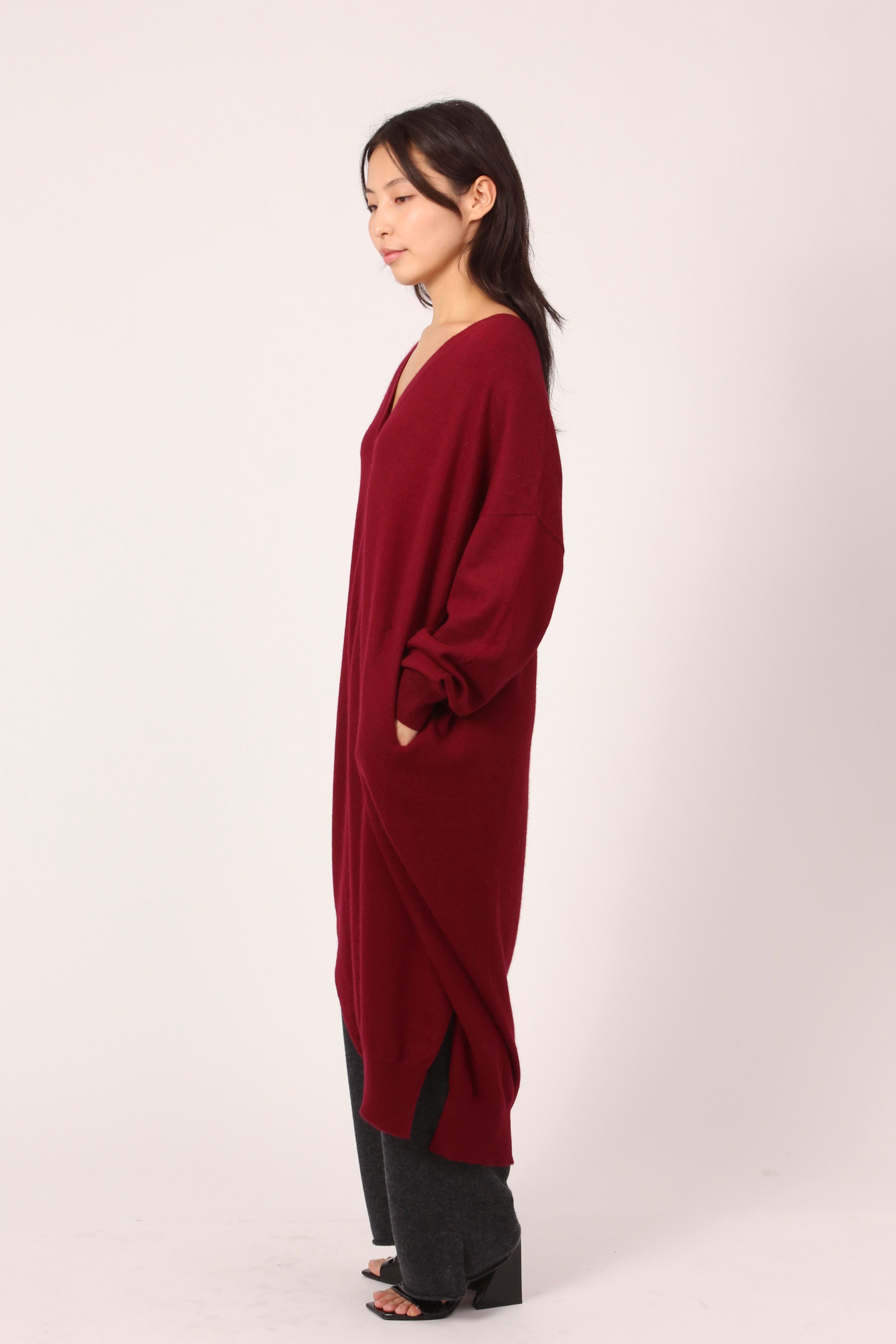 long v-neck cardi in burgundy