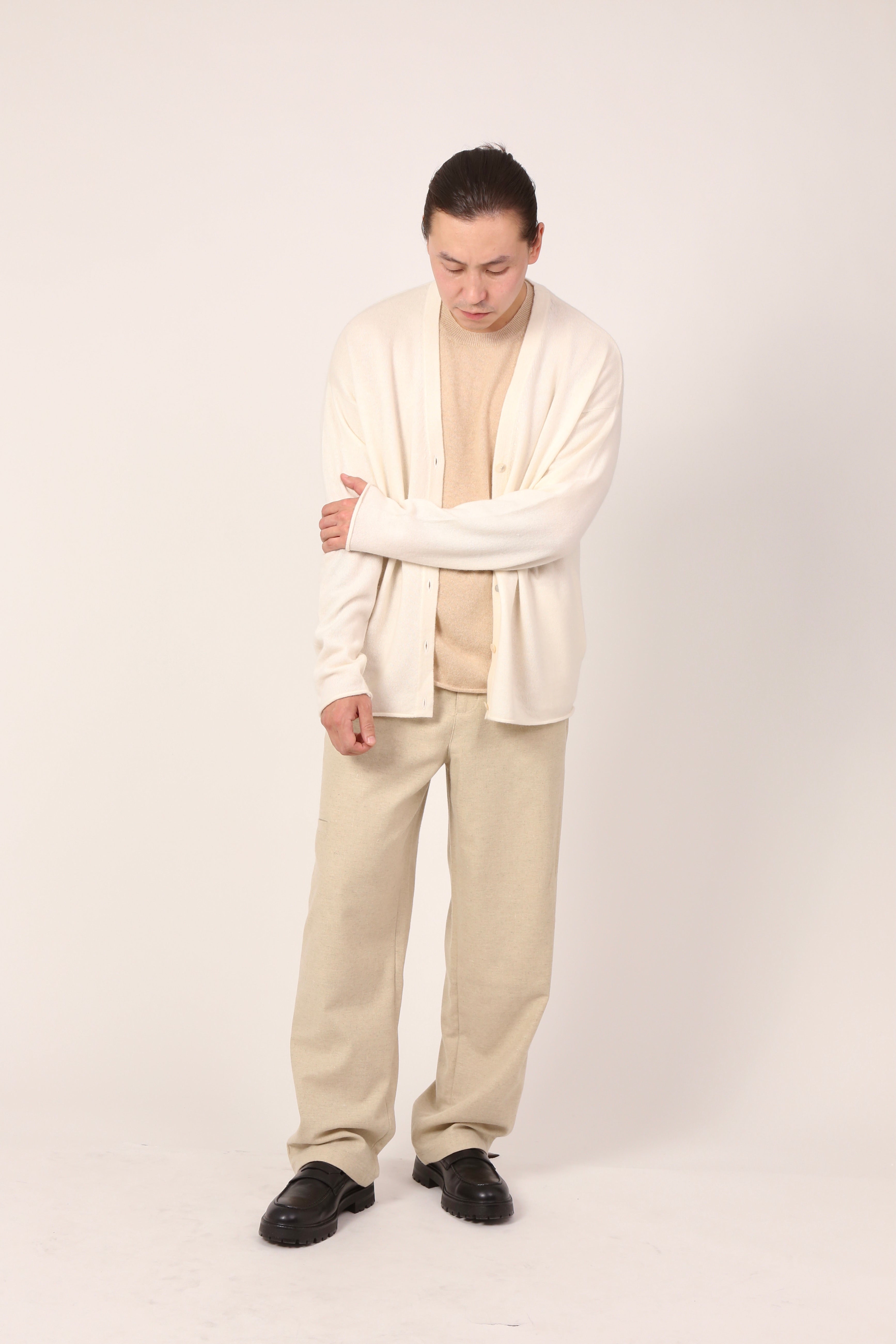 v-neck cardi in cream