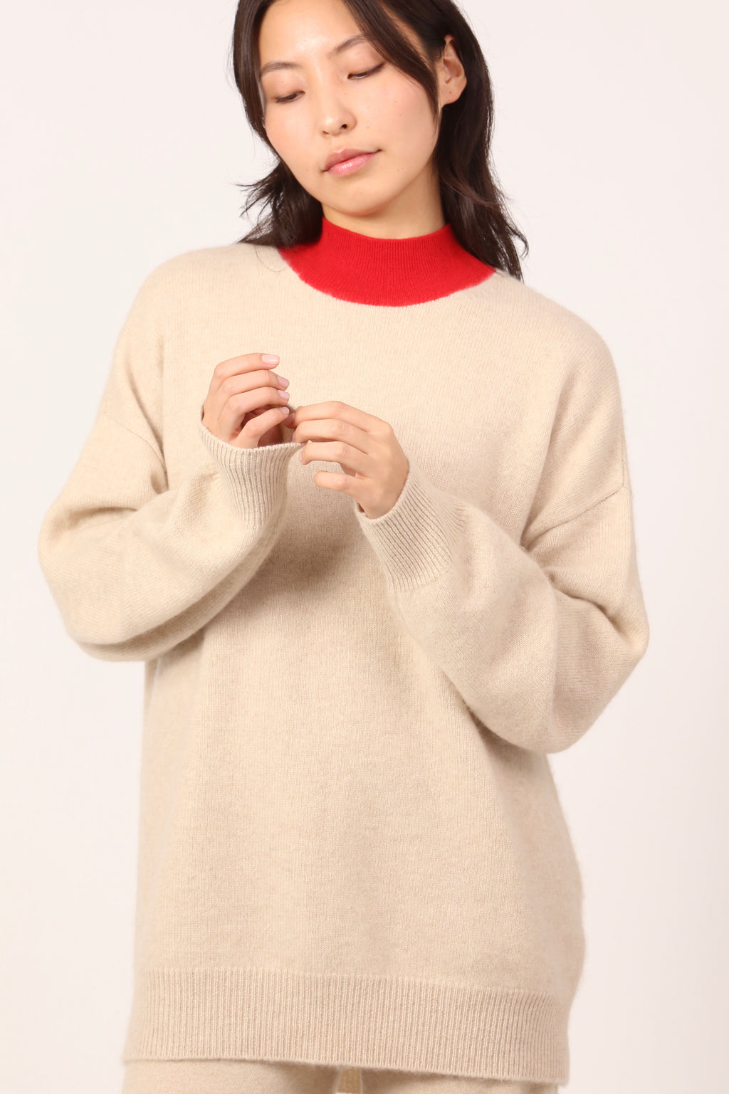 turtleneck in red & beige
