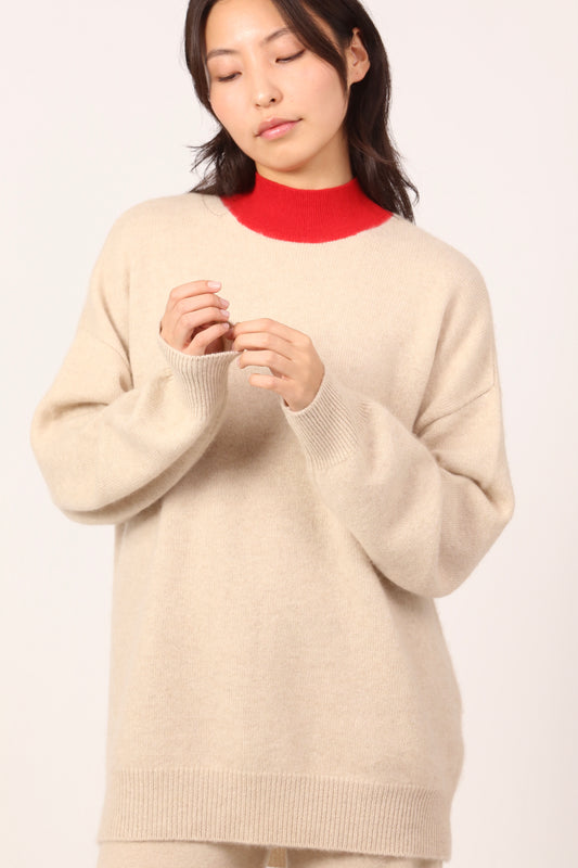 TURTLENECK JUMPER IN RED & BEIGE