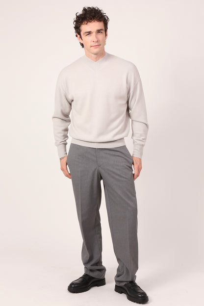 V-NECK JUMPER IN CLAY GREY